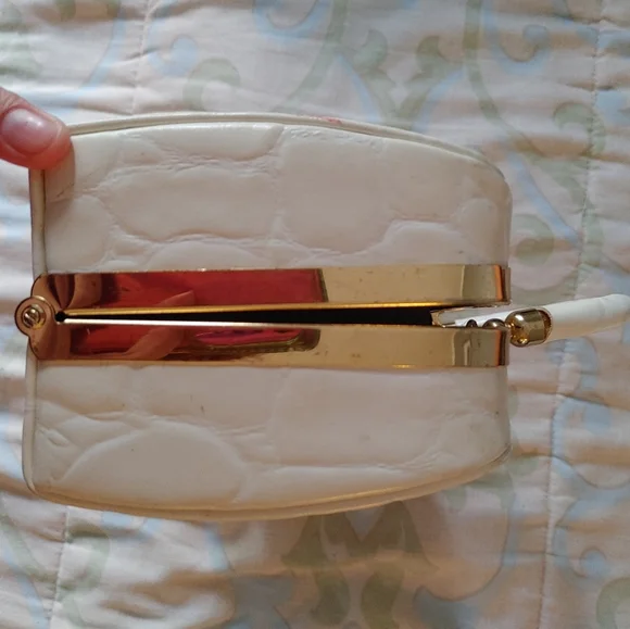 2/$40 Vintage hand bag - Picture 2 of 4